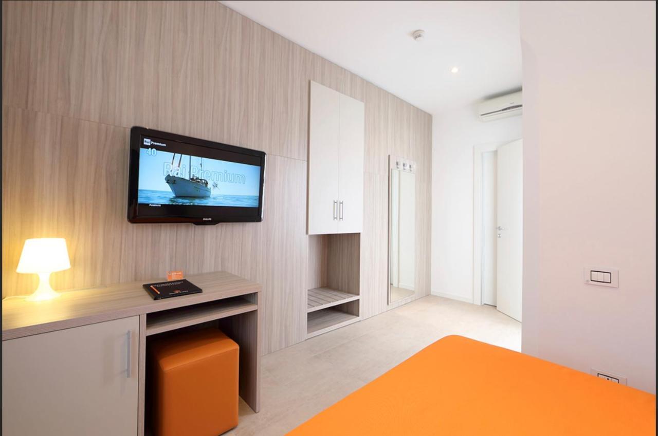 Hotel Simi Lan ลินญาโน ซับเบียโดโร ภายนอก รูปภาพ