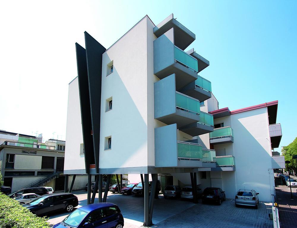 Hotel Simi Lan ลินญาโน ซับเบียโดโร ภายนอก รูปภาพ