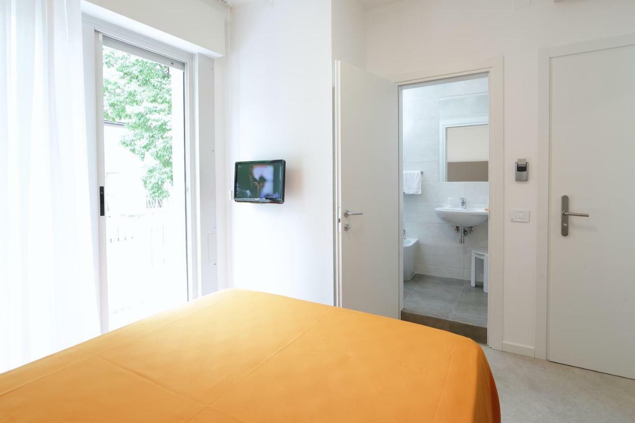 Hotel Simi Lan ลินญาโน ซับเบียโดโร ภายนอก รูปภาพ